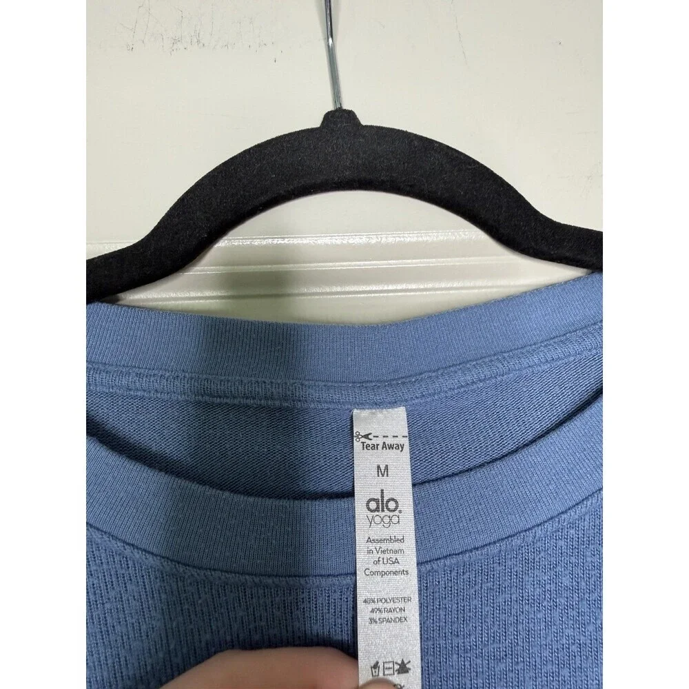 Alo Yoga Soho Pullover in Blue Size Medium